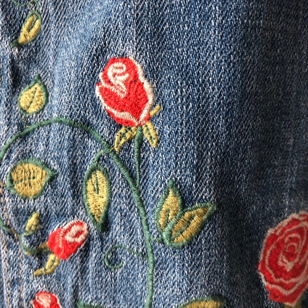 Embroidered denim jacket - Picture 3 of 6